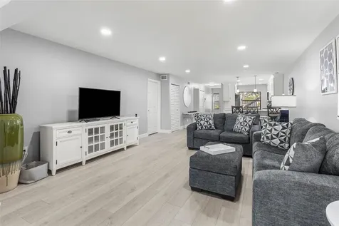 9286 Vista Del Lago Boca Raton FL 33428