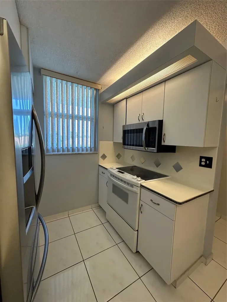 5300 NE 24th Terrace Fort Lauderdale FL 33308