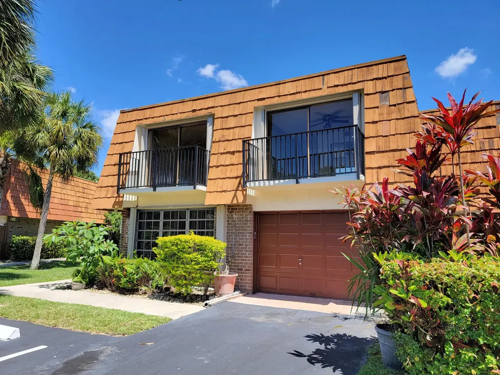 8321 S Coral Circle North Lauderdale FL 33068