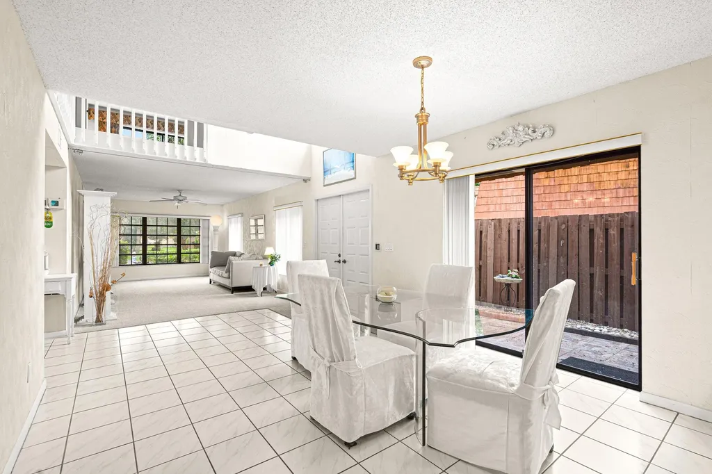 8321 S Coral Circle North Lauderdale FL 33068
