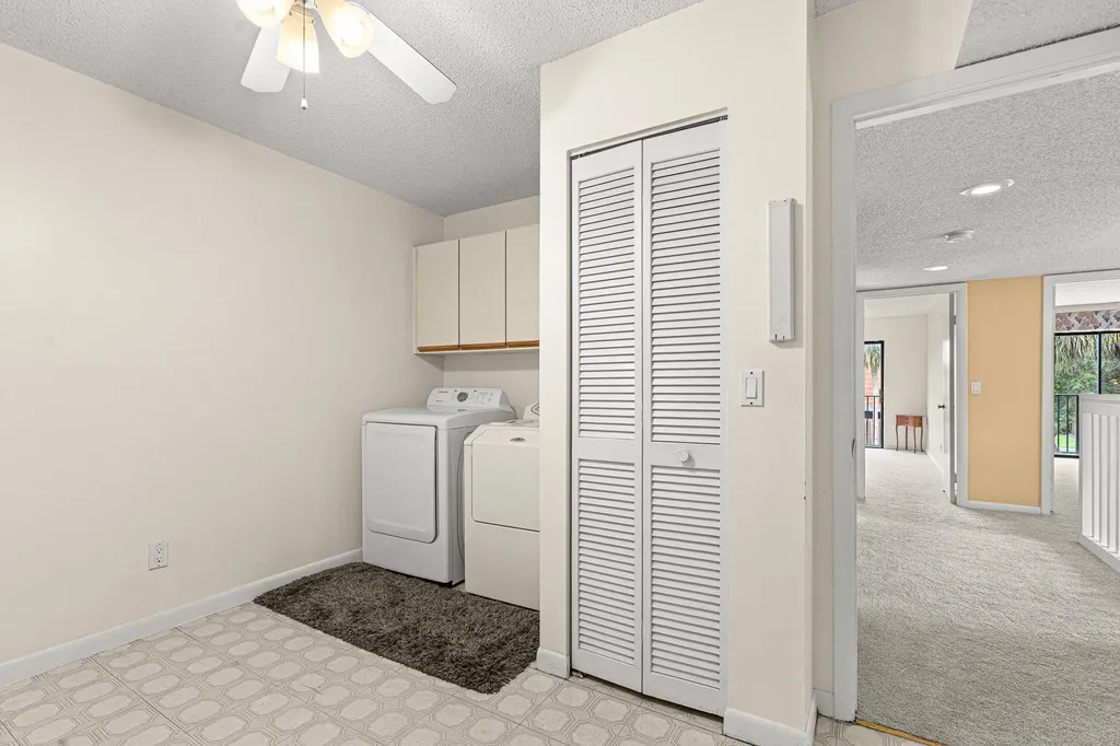 8321 S Coral Circle North Lauderdale FL 33068
