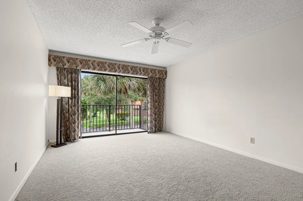 8321 S Coral Circle North Lauderdale FL 33068