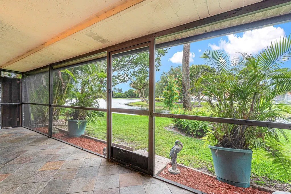 8321 S Coral Circle North Lauderdale FL 33068