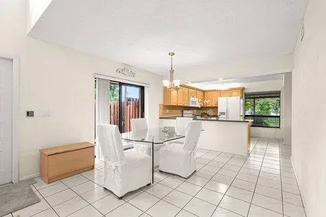 8321 S Coral Circle North Lauderdale FL 33068