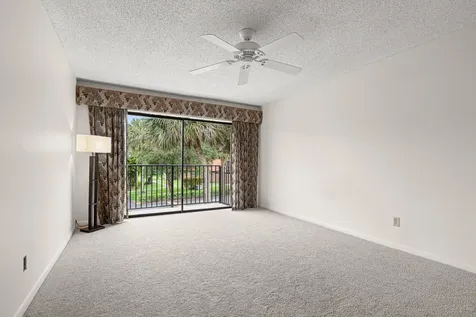 8321 S Coral Circle North Lauderdale FL 33068