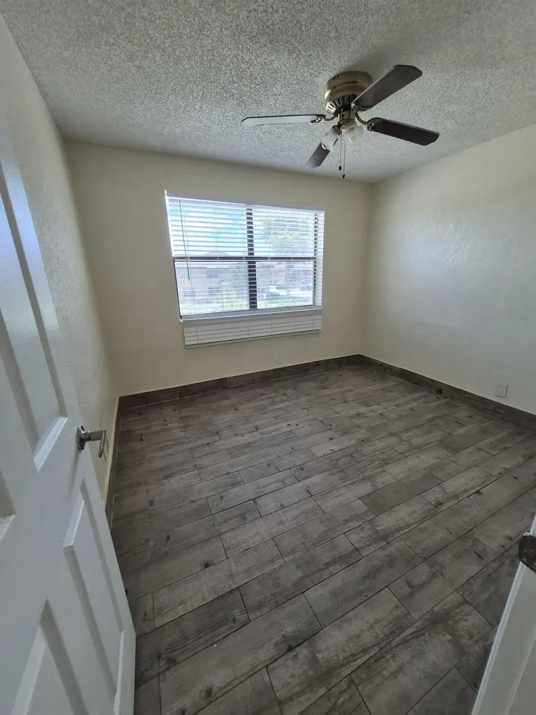 10039 Winding Lake Road Sunrise FL 33351