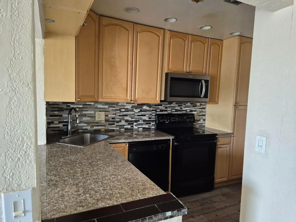 10039 Winding Lake Road Sunrise FL 33351