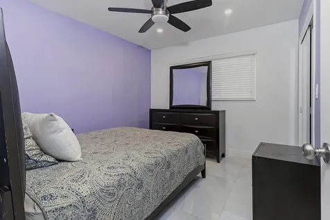 1580 NE 34th Street Oakland Park FL 33334