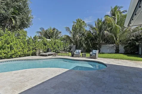 1580 NE 34th Street Oakland Park FL 33334