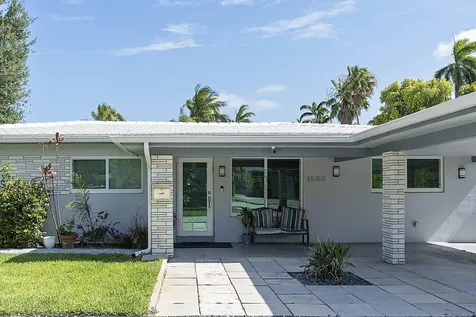1580 NE 34th Street Oakland Park FL 33334