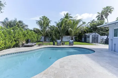 1580 NE 34th Street Oakland Park FL 33334