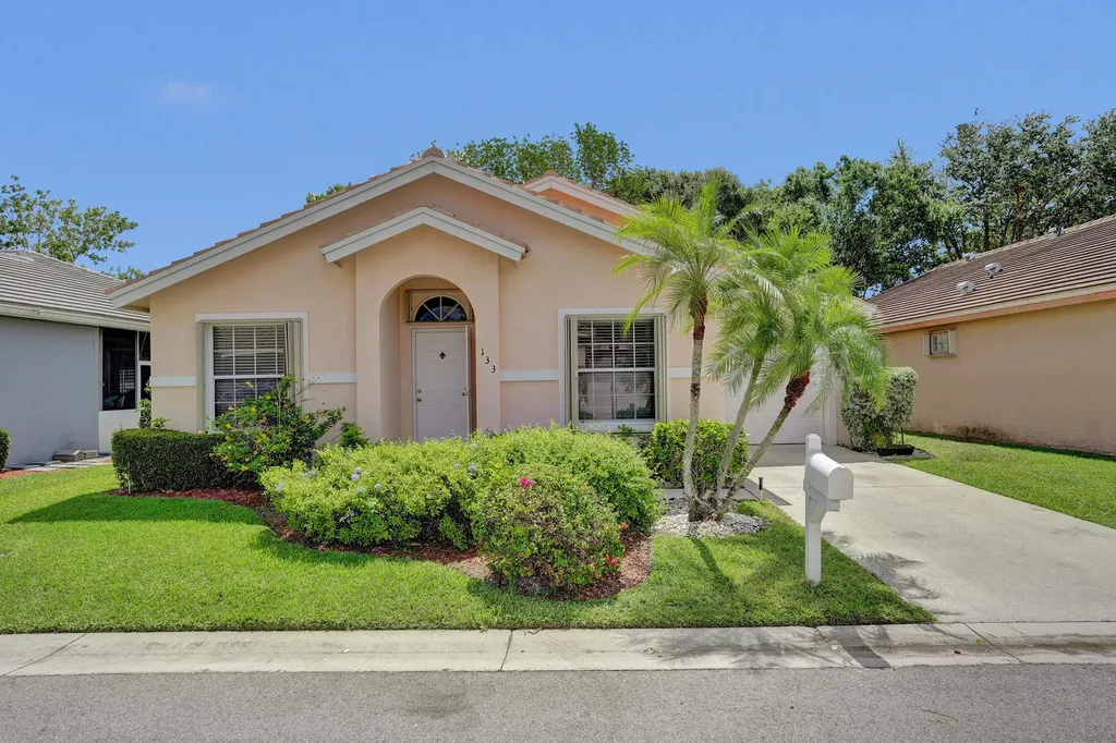 133 Caribe Court Greenacres FL 33413