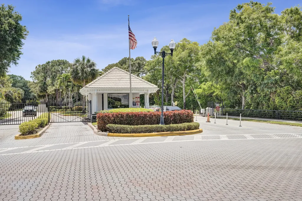 133 Caribe Court Greenacres FL 33413