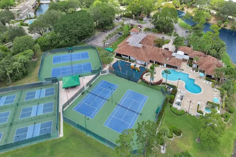 133 Caribe Court Greenacres FL 33413