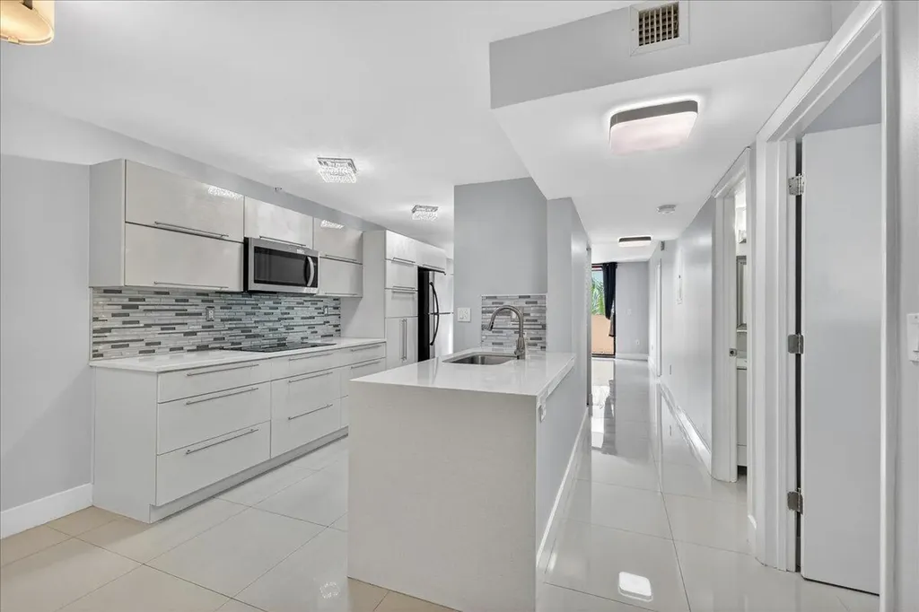7451 NW 16th Street Plantation FL 33313
