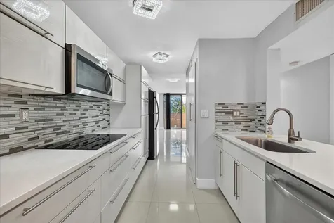 7451 NW 16th Street Plantation FL 33313