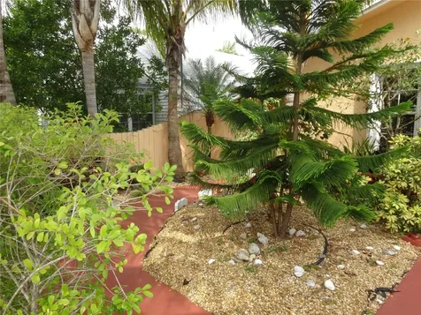 31 SE 13th Street Dania Beach FL 33004