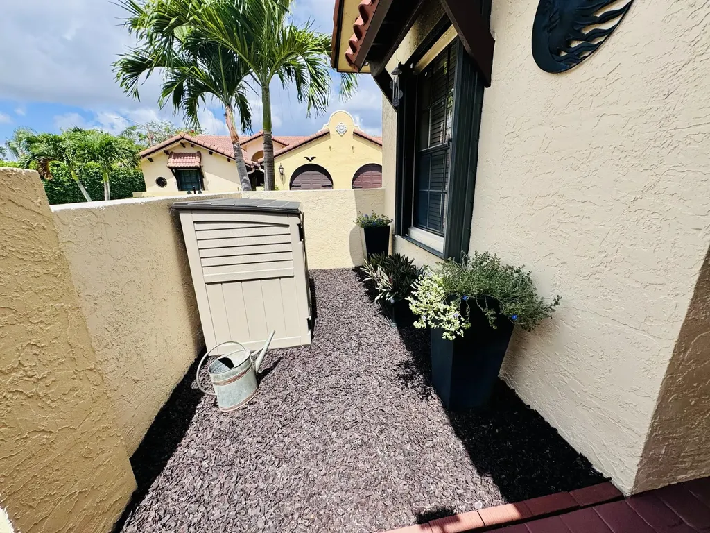 5157 Magellan Way E Delray Beach FL 33484