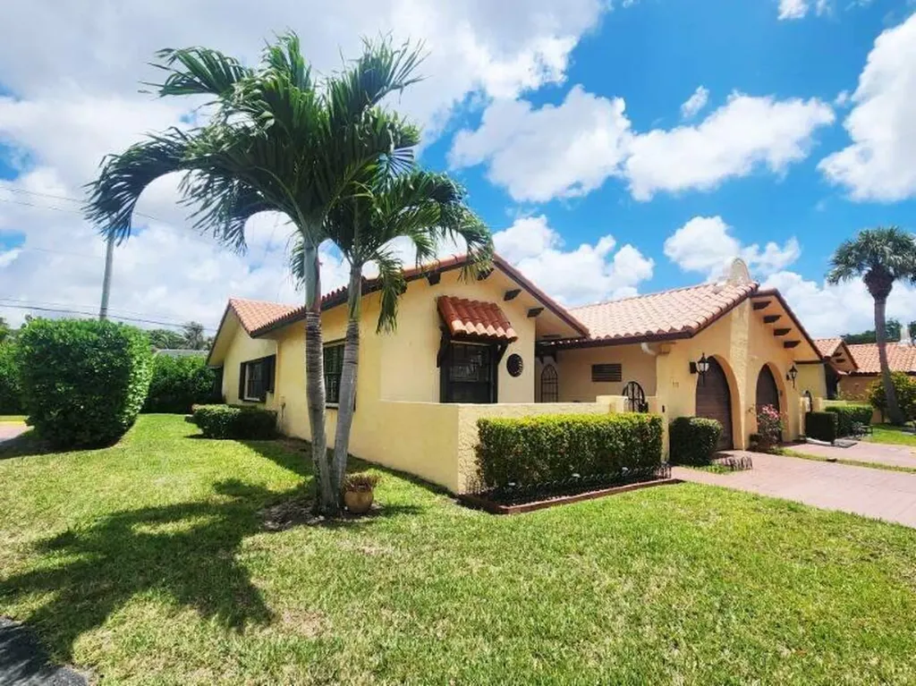 5157 Magellan Way E Delray Beach FL 33484