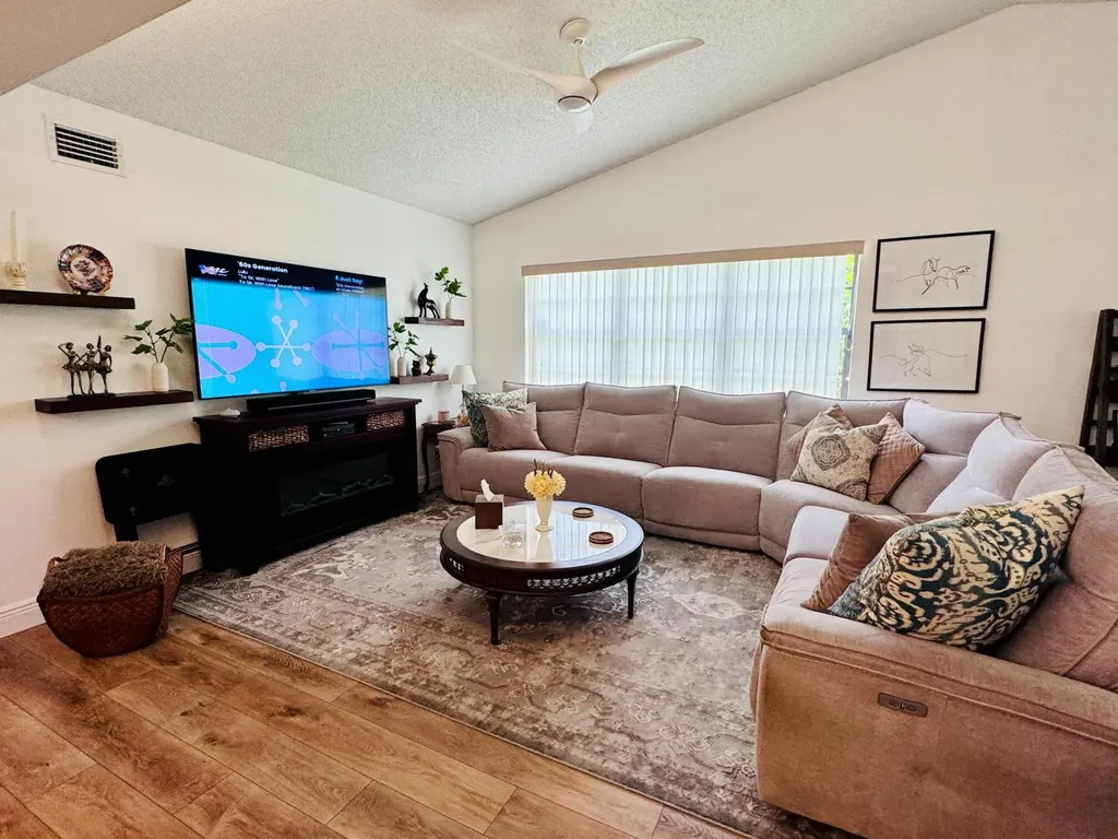5157 Magellan Way E Delray Beach FL 33484
