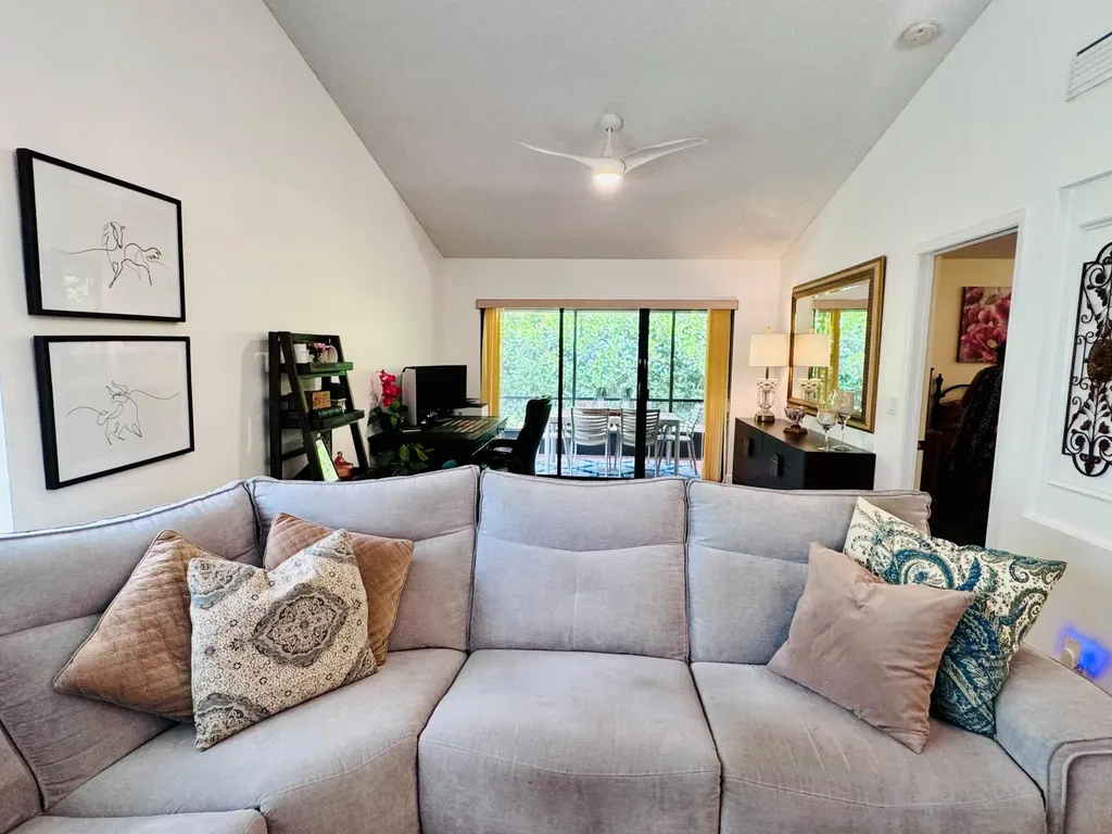 5157 Magellan Way E Delray Beach FL 33484