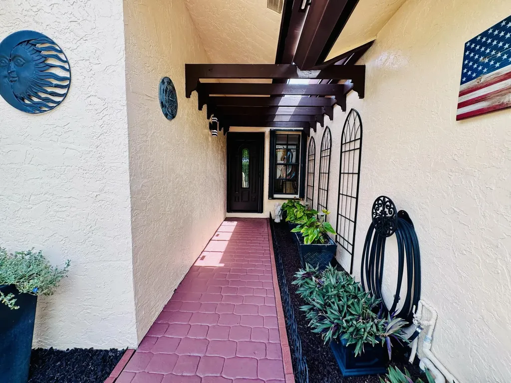 5157 Magellan Way E Delray Beach FL 33484