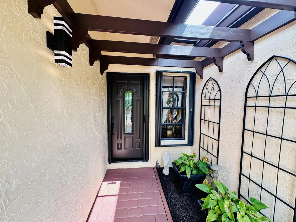 5157 Magellan Way E Delray Beach FL 33484