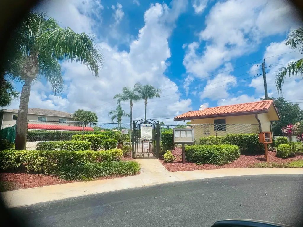 5157 Magellan Way E Delray Beach FL 33484
