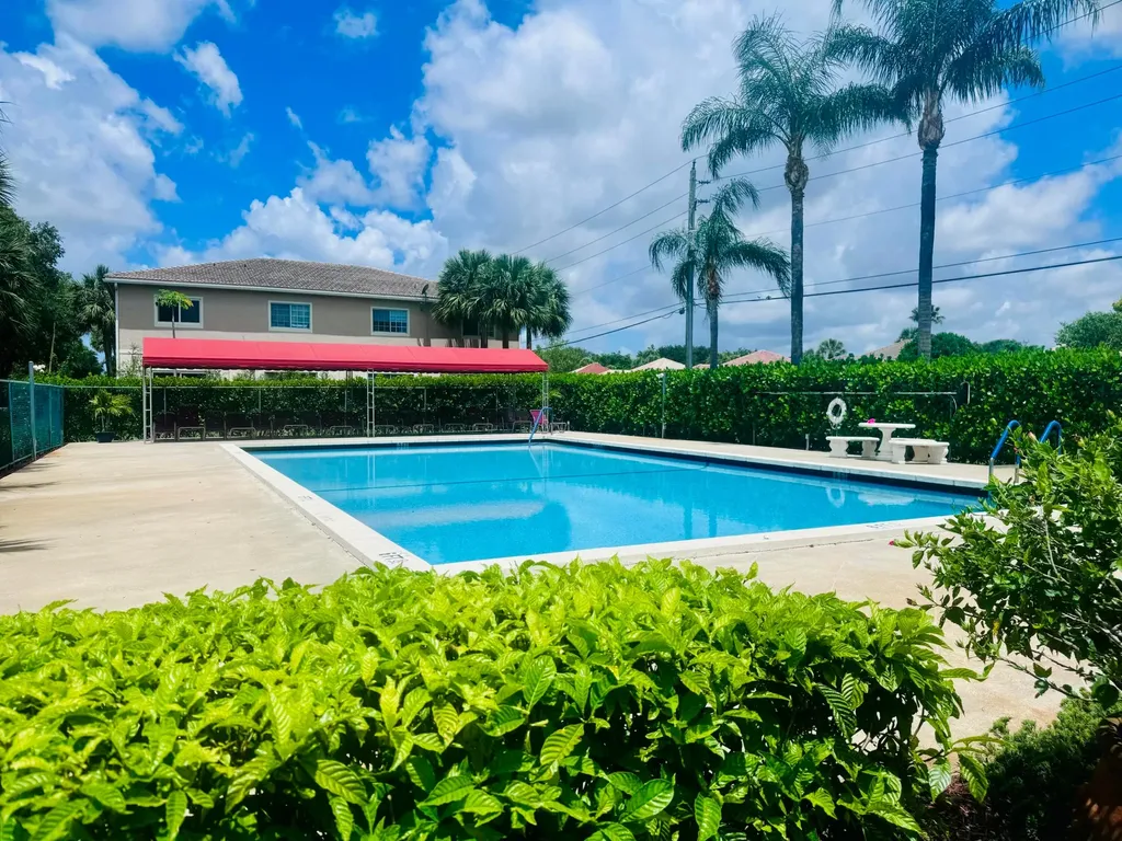 5157 Magellan Way E Delray Beach FL 33484