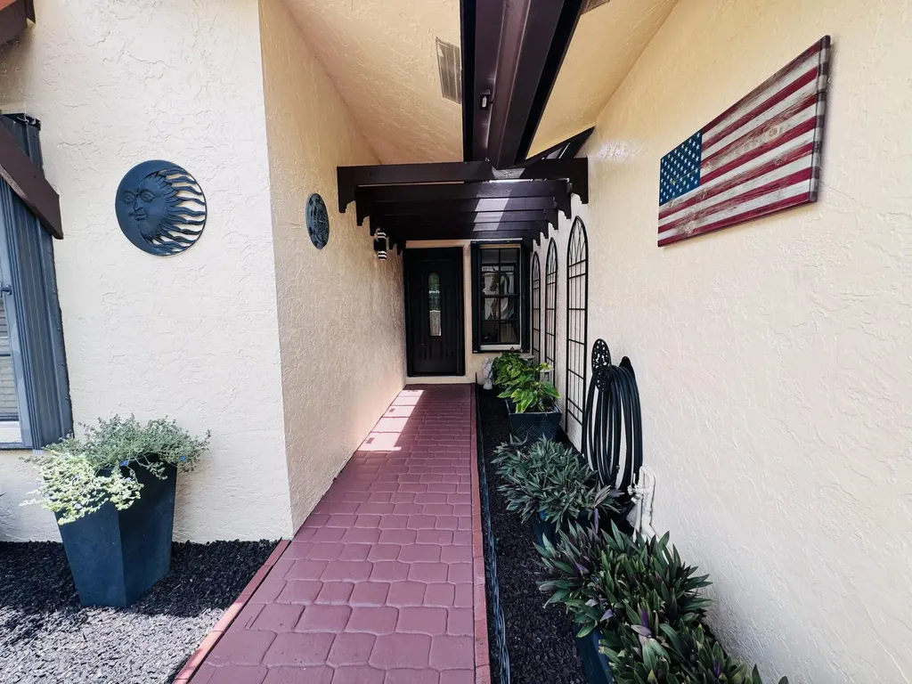 5157 Magellan Way E Delray Beach FL 33484