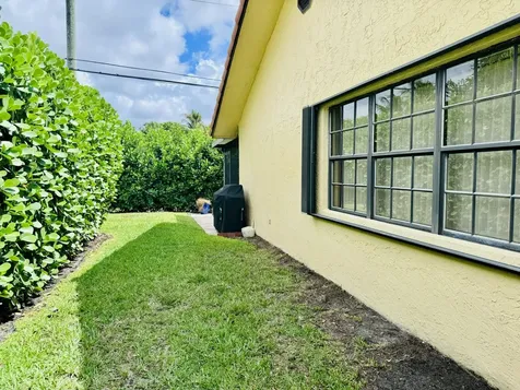 5157 Magellan Way E Delray Beach FL 33484