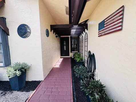 5157 Magellan Way E Delray Beach FL 33484
