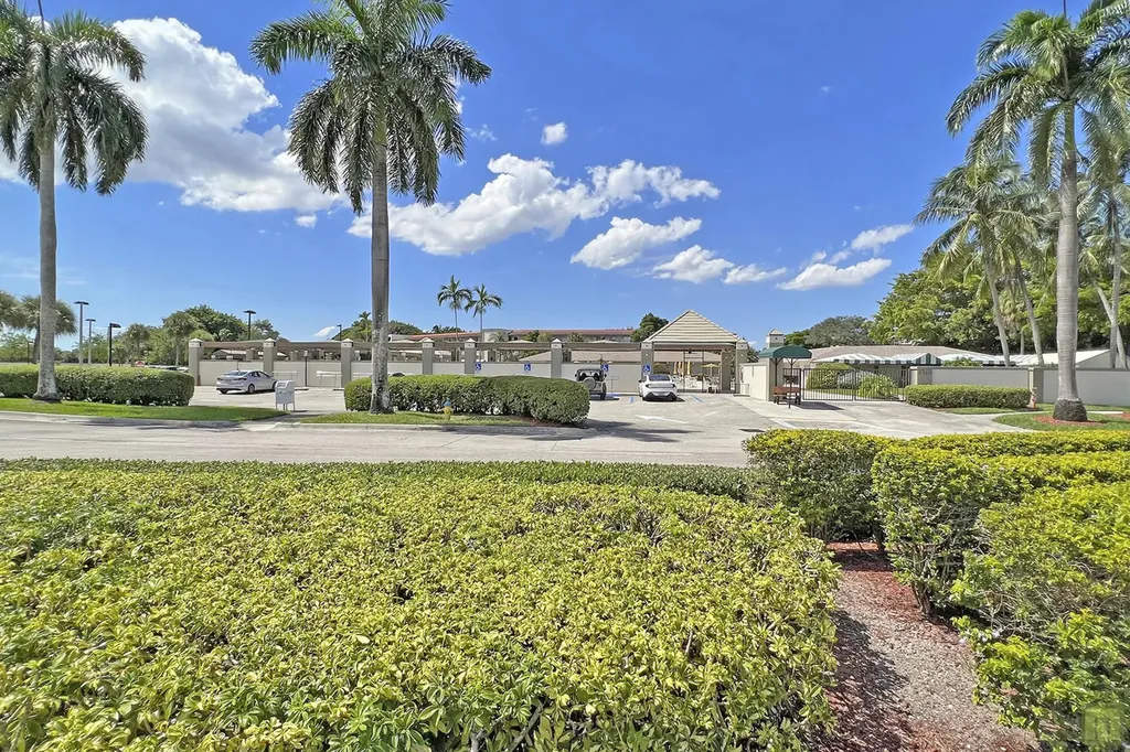 1901 Bermuda Circle Coconut Creek FL 33066