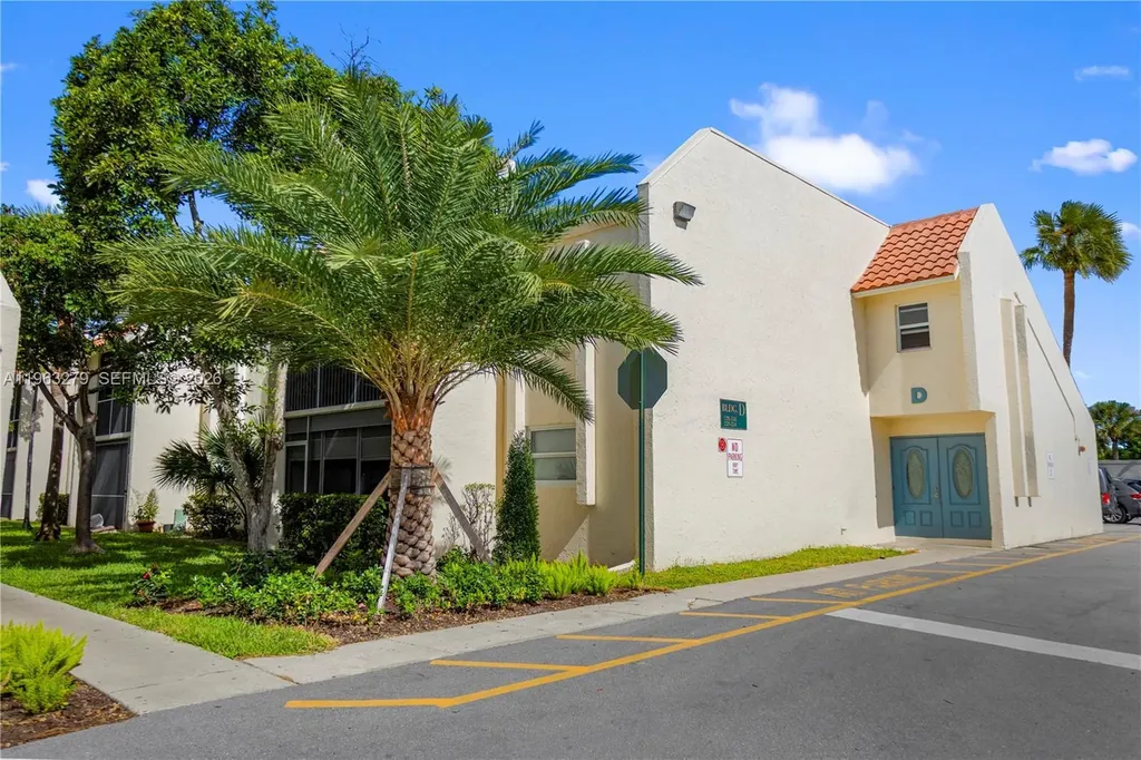 1428 SE 4th Avenue Deerfield Beach FL 33441