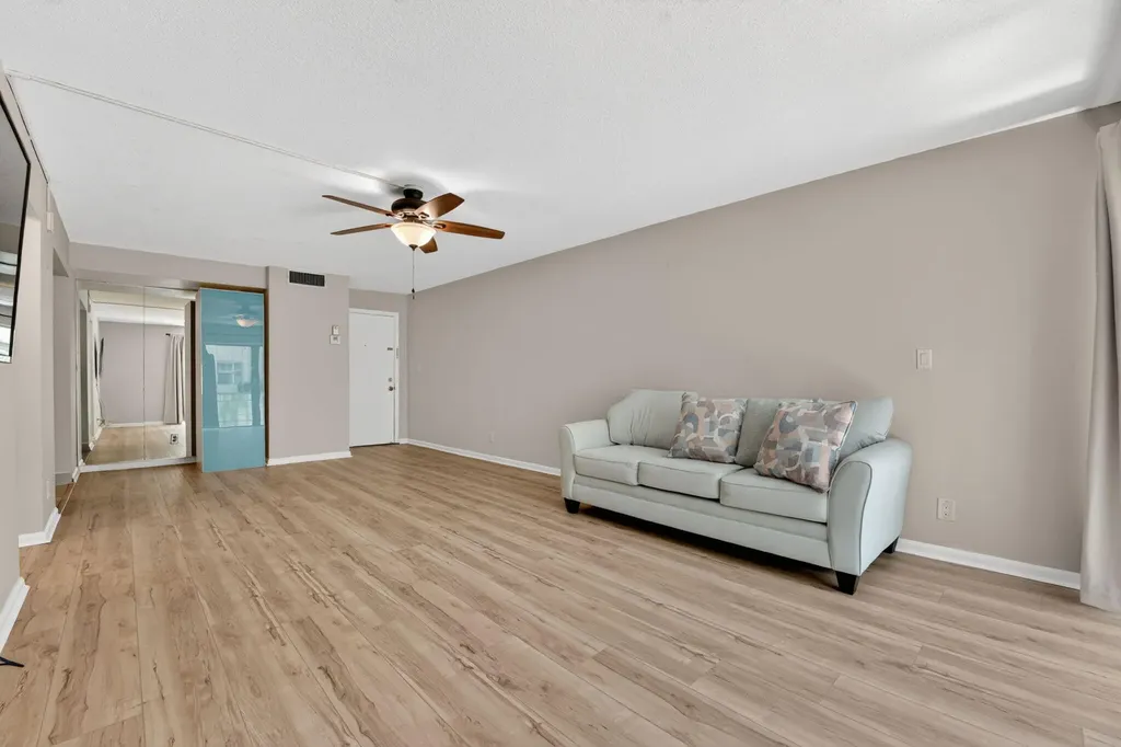1428 SE 4th Avenue Deerfield Beach FL 33441