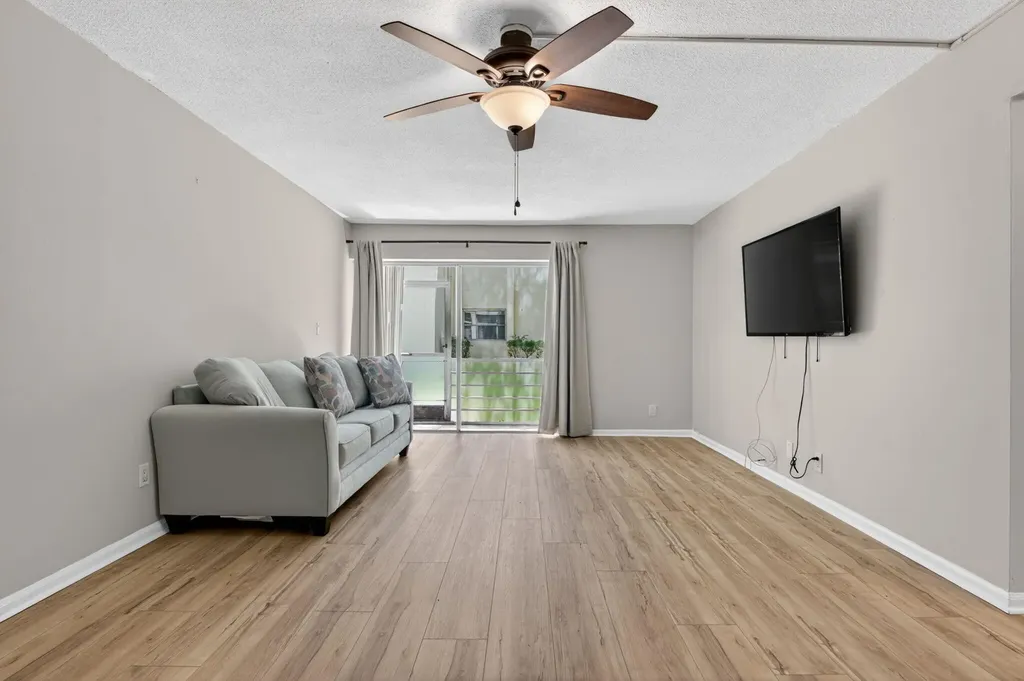 1428 SE 4th Avenue Deerfield Beach FL 33441