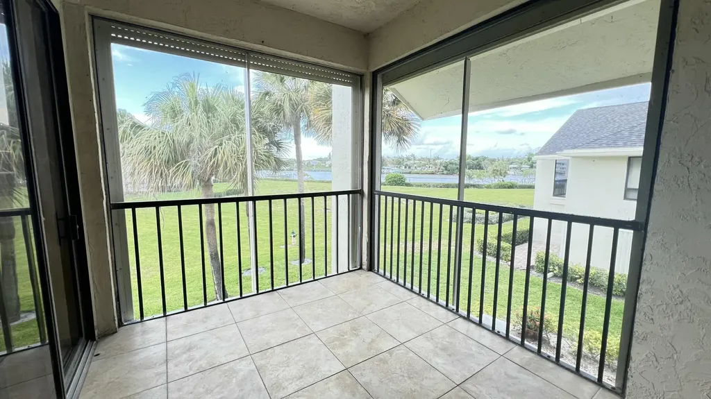10507 SE Terrapin Place Tequesta FL 33469
