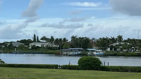 10507 SE Terrapin Place Tequesta FL 33469