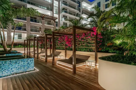 200 SE Mizner Boulevard Boca Raton FL 33432