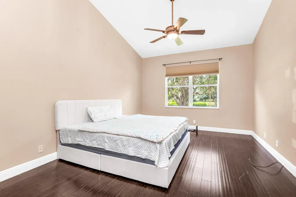 8550 Via Romana Boca Raton FL 33496