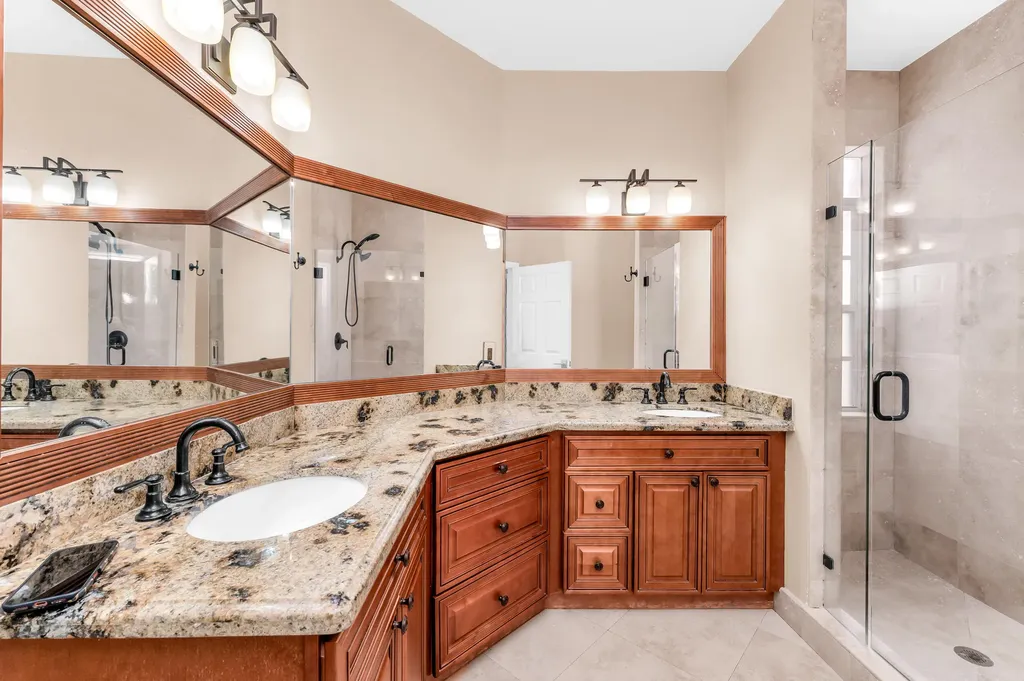 8550 Via Romana Boca Raton FL 33496
