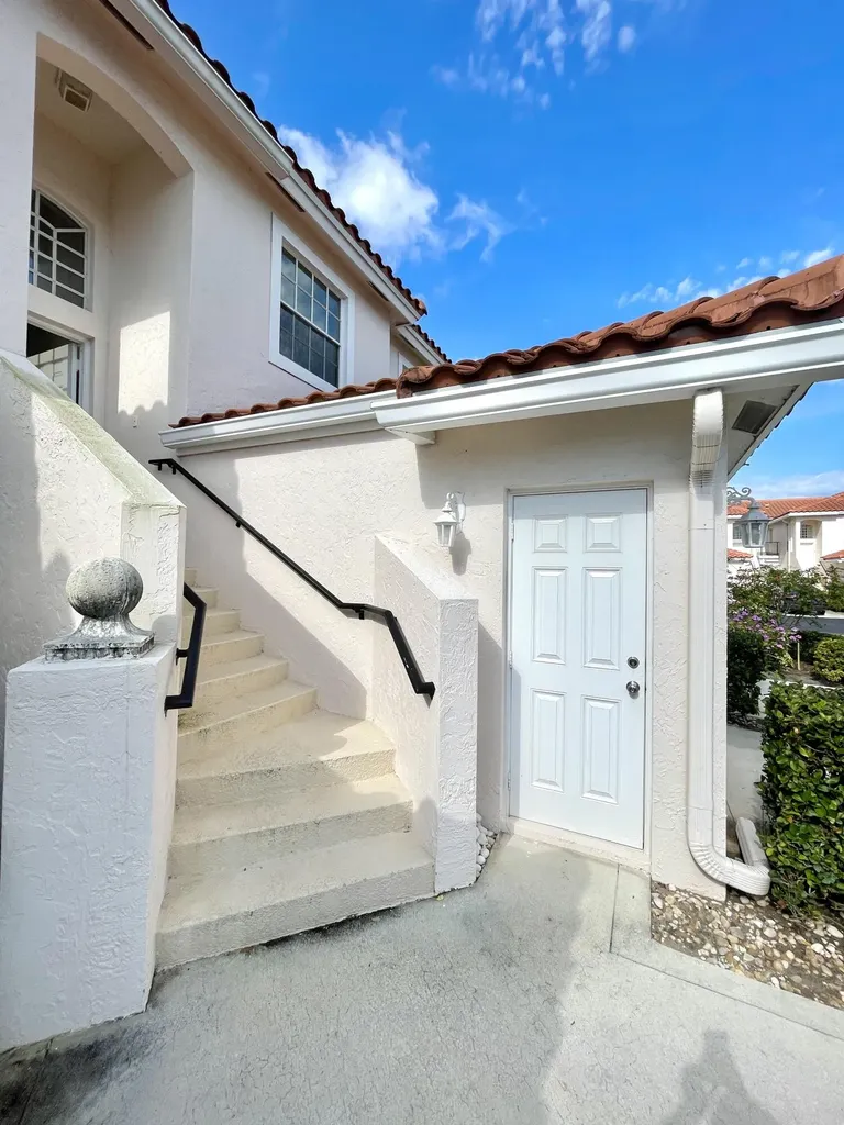 8550 Vía Romana Boca Raton FL 33496