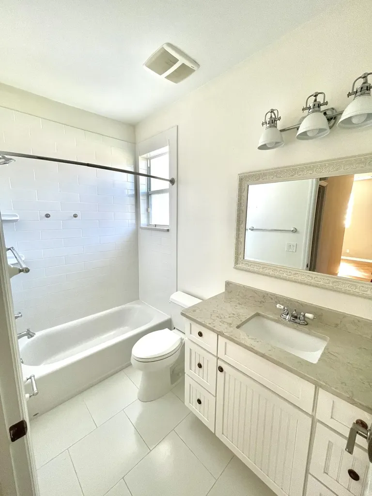 8550 Vía Romana Boca Raton FL 33496