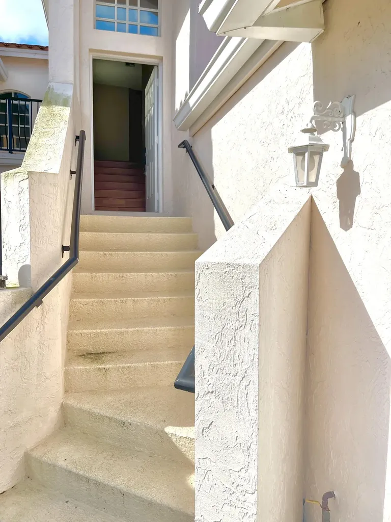 8550 Vía Romana Boca Raton FL 33496