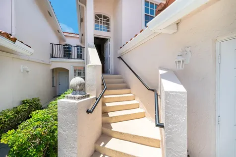 8550 Via Romana Boca Raton FL 33496
