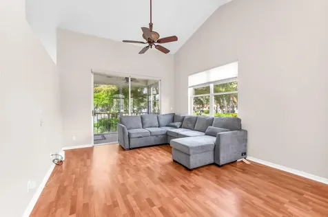 8550 Via Romana Boca Raton FL 33496