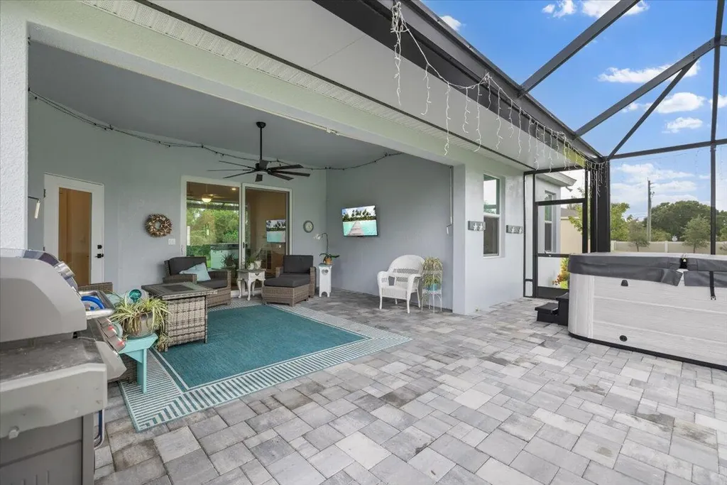 31 52nd Square Vero Beach FL 32968
