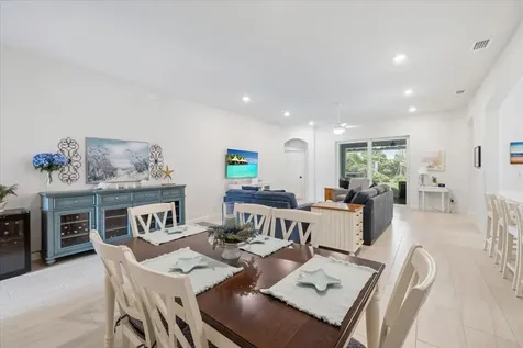 31 52nd Square Vero Beach FL 32968