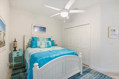 31 52nd Square Vero Beach FL 32968