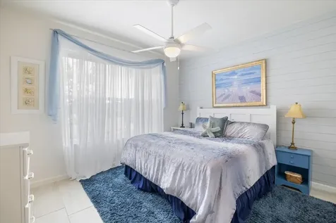 31 52nd Square Vero Beach FL 32968